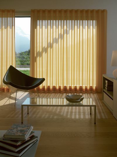 Hand Operated Curtain Track Systems, Colorama 1, Room shot